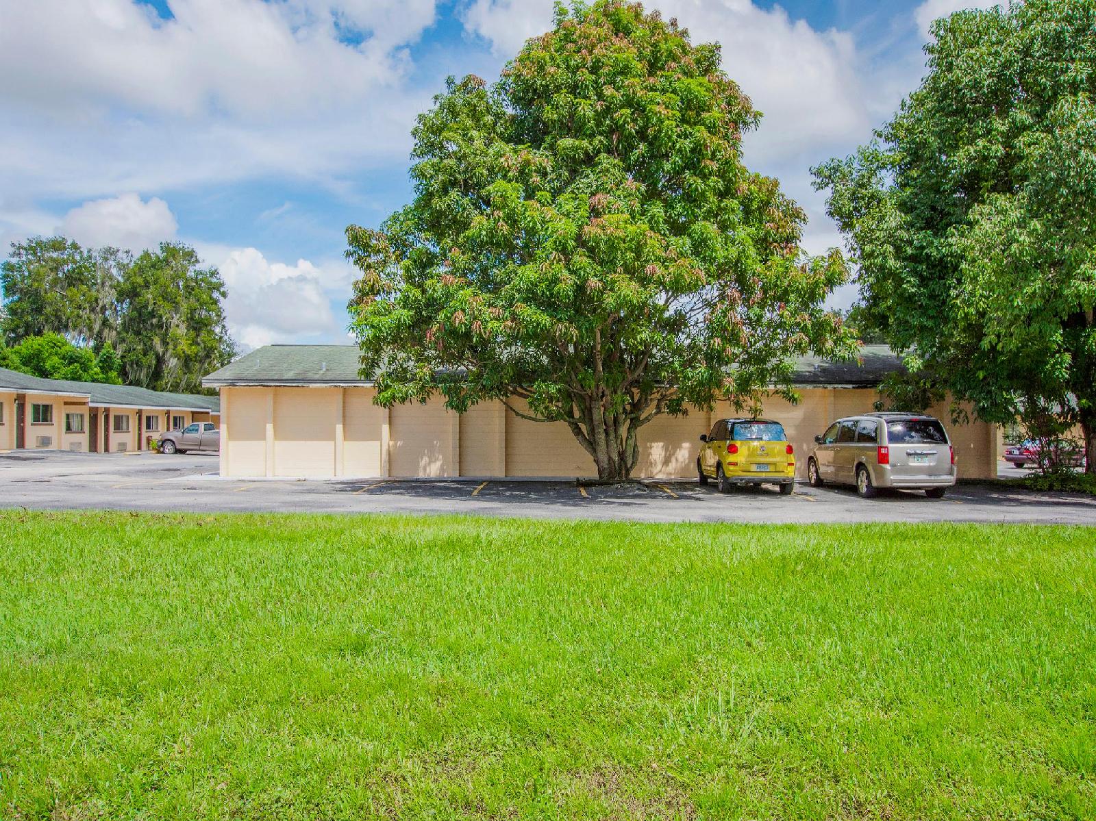 OYO Superior Budget Inn Bartow