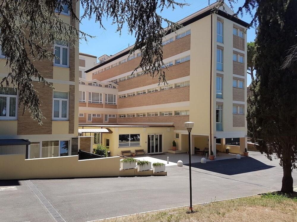 Vatican Area Oasis Holiday Rooms and Apartments