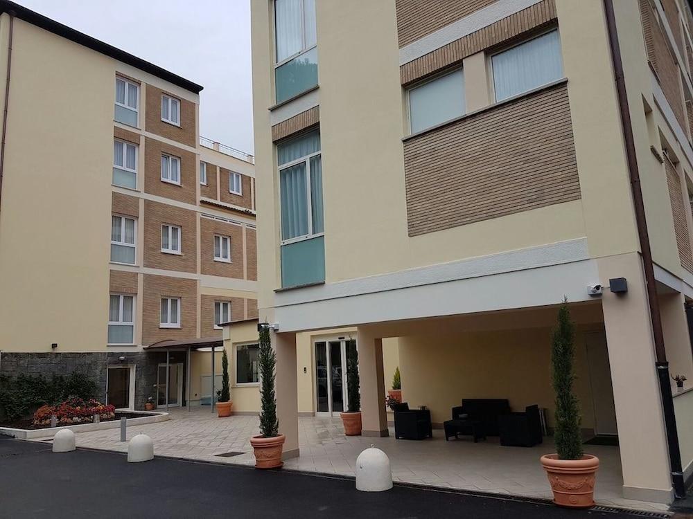 Vatican Area Oasis Holiday Rooms and Apartments
