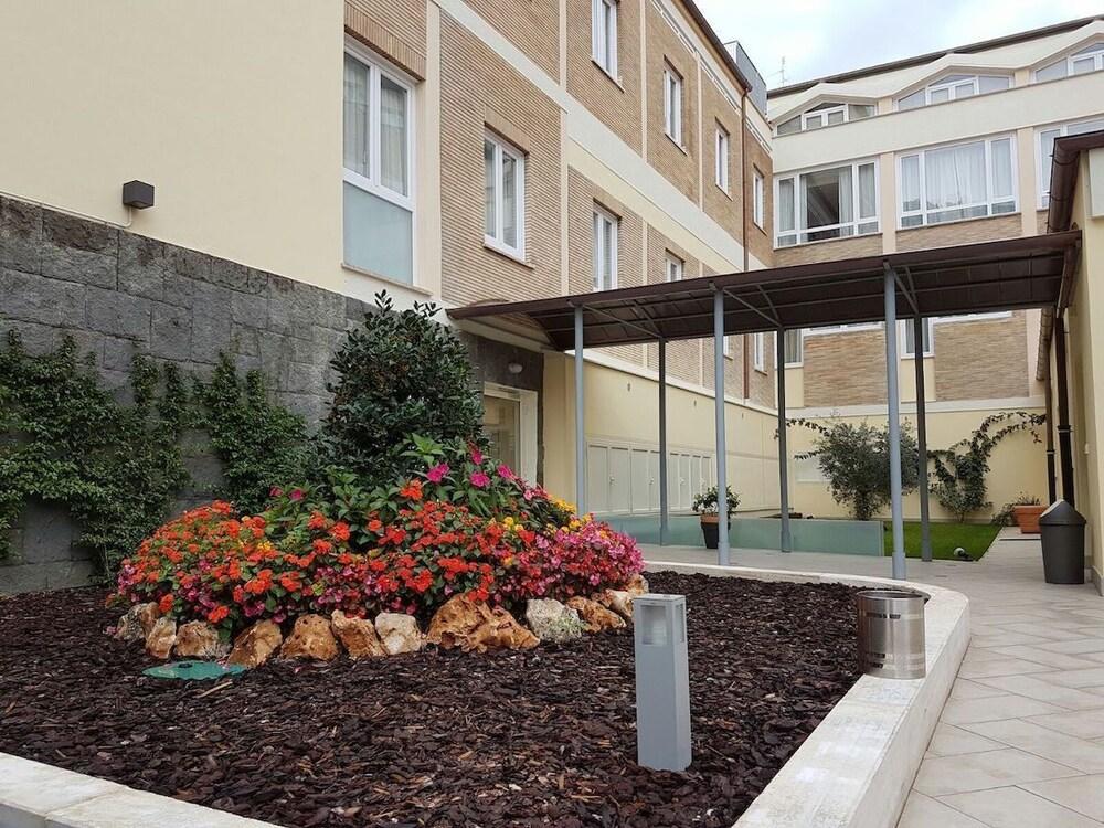 Vatican Area Oasis Holiday Rooms and Apartments