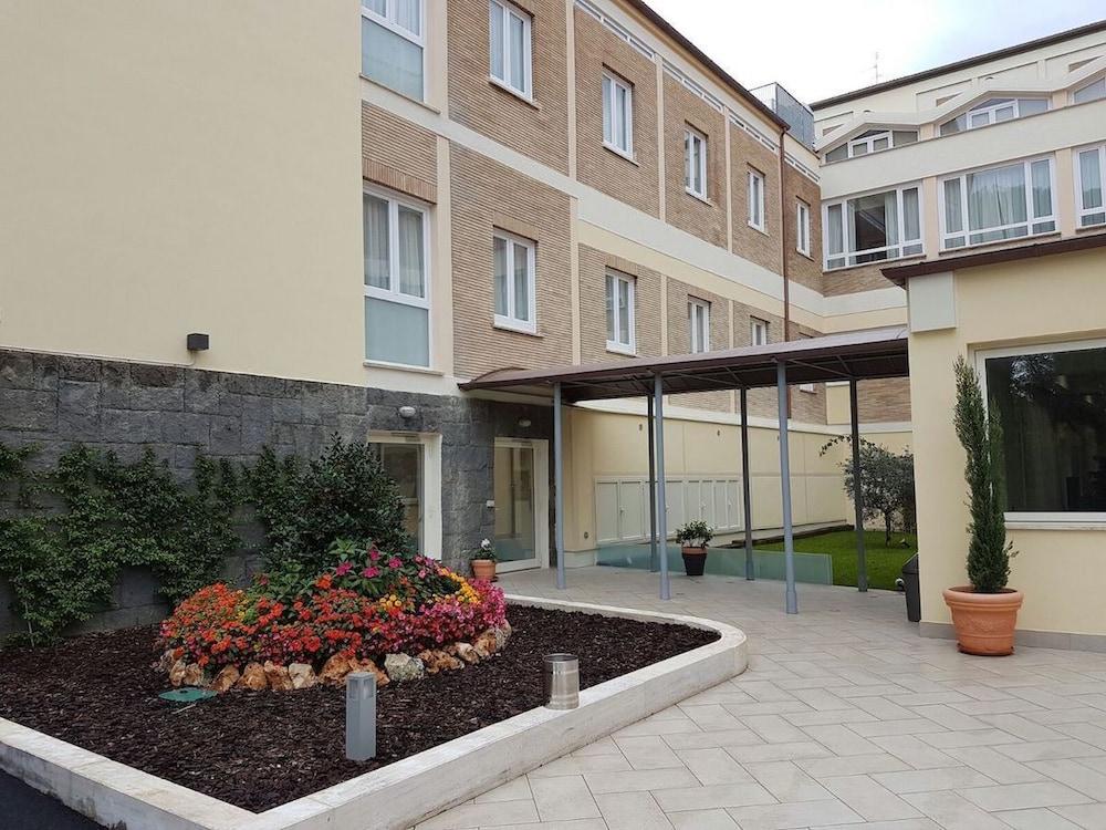 Vatican Area Oasis Holiday Rooms and Apartments