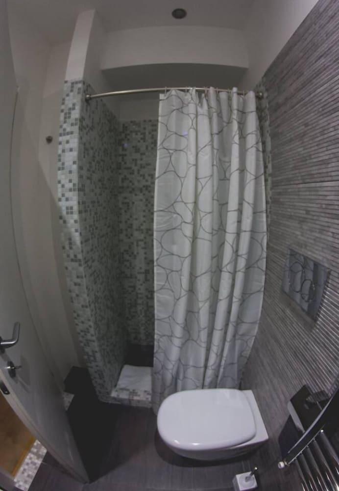 Verrazzano 37 Guest House