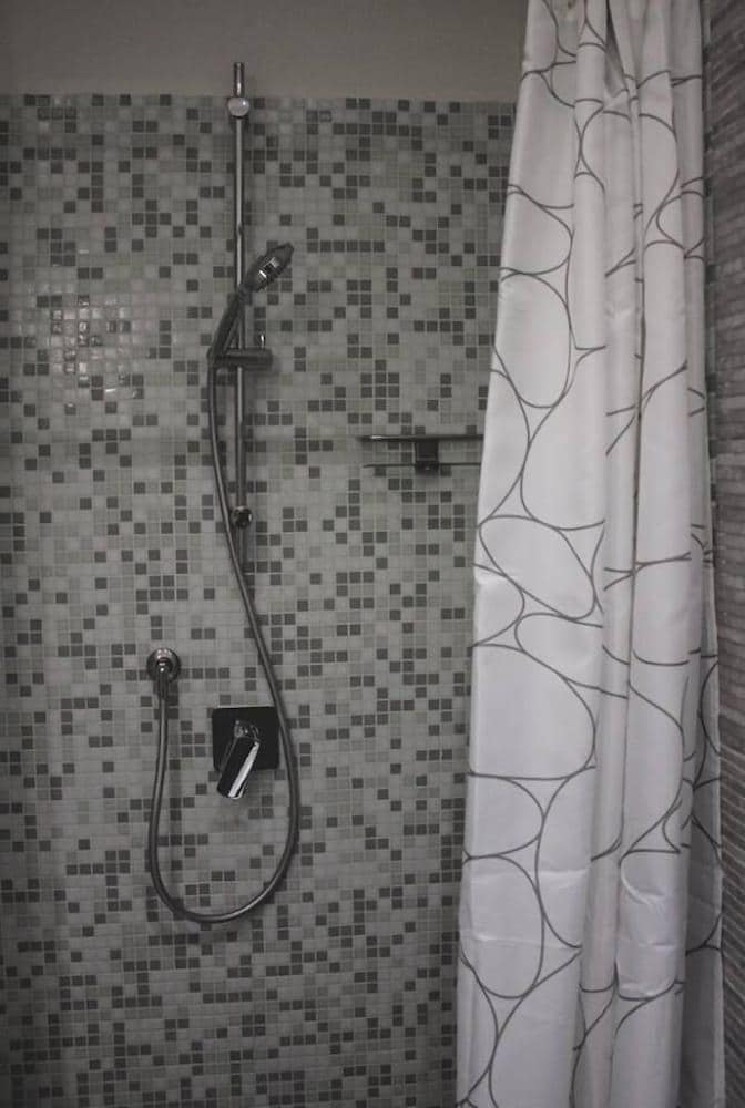 Verrazzano 37 Guest House