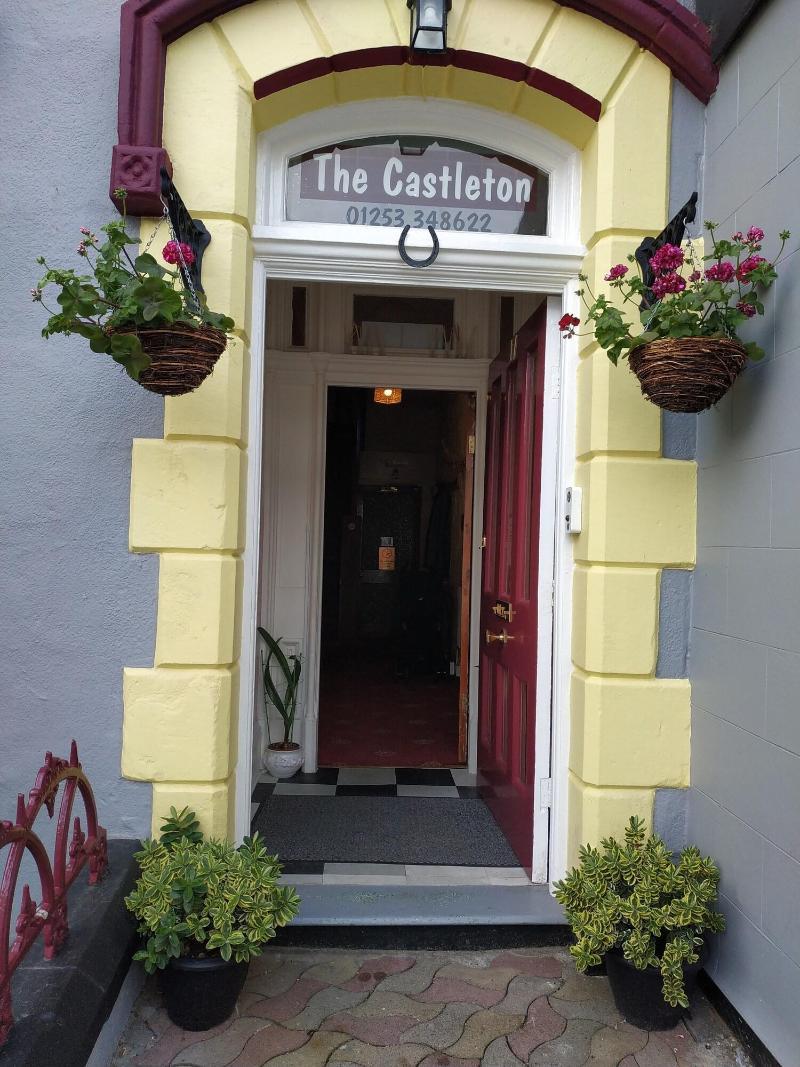 Castleton Hotel