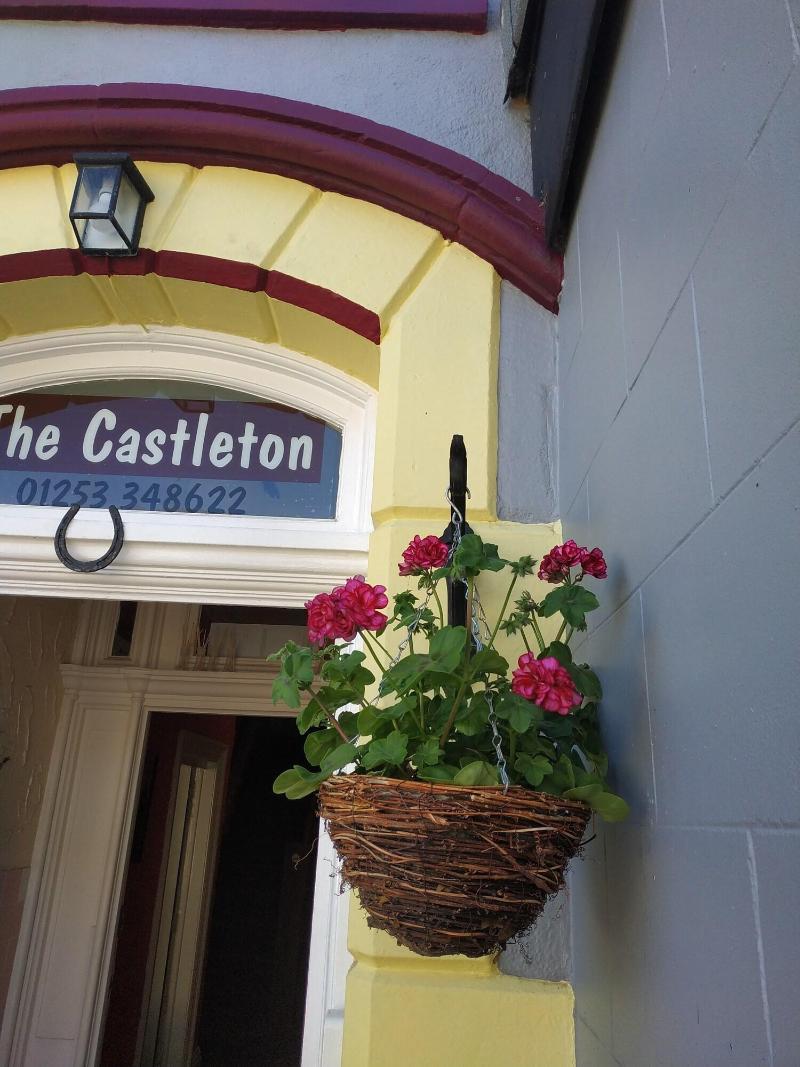 Castleton Hotel