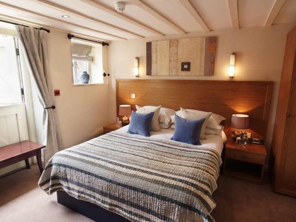 The Fat Fox Inn