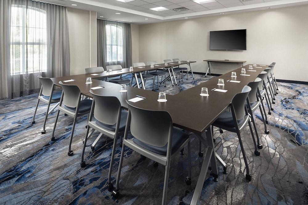 Fairfield Inn & Suites by Marriott South Kingstown Newport Area