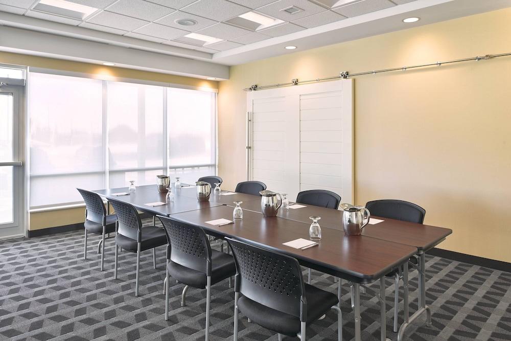 TownePlace Suites Medicine Hat