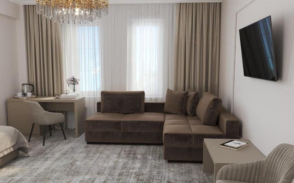 Lumiere Boutique Hotel
