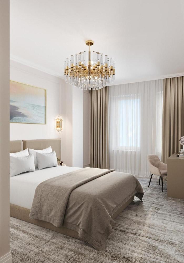 Lumiere Boutique Hotel