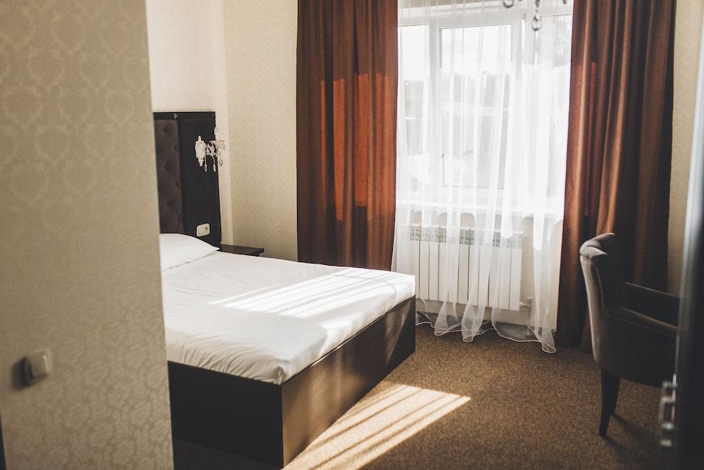 Oscar Hotel