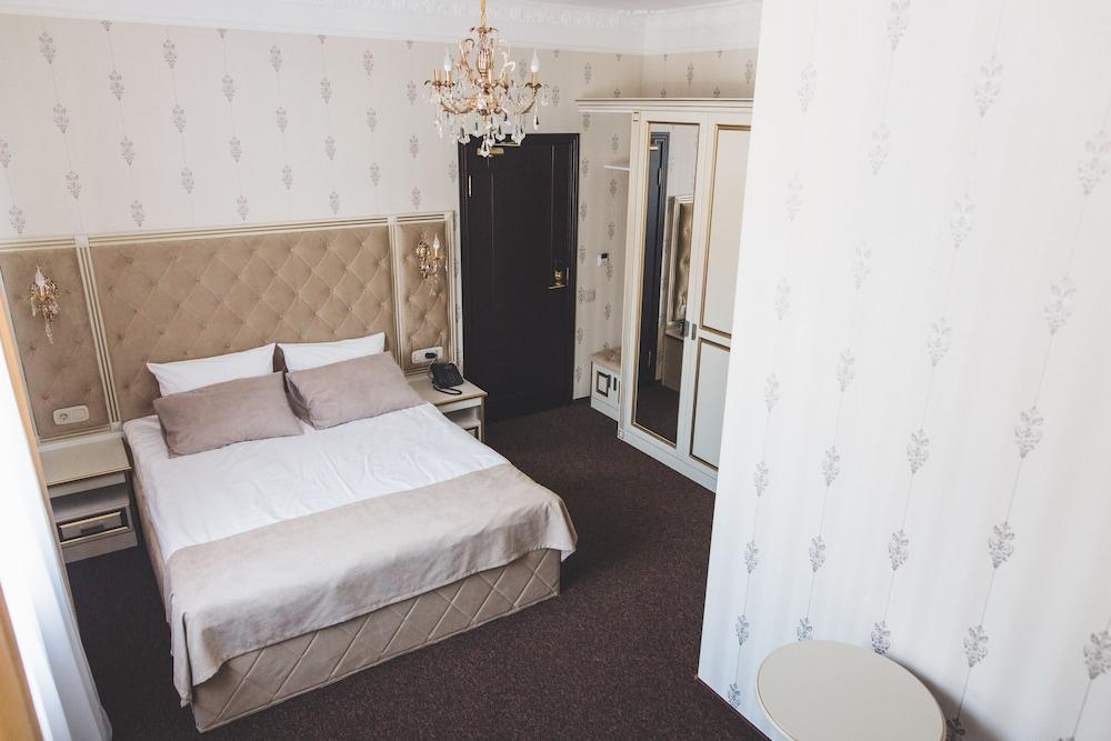 Oscar Hotel