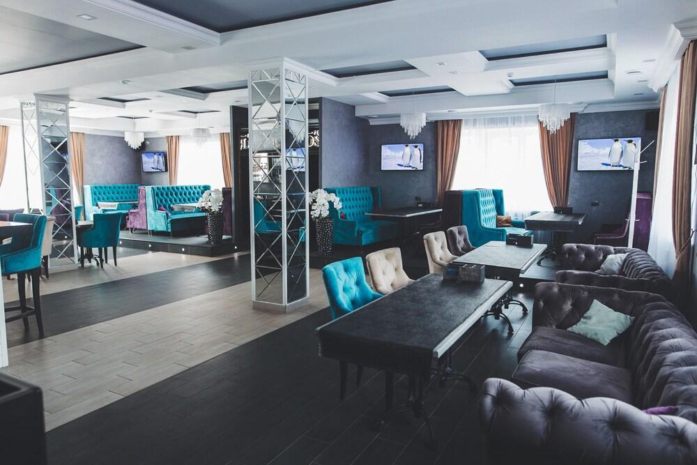 Oscar Hotel