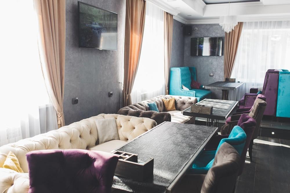 Oscar Hotel