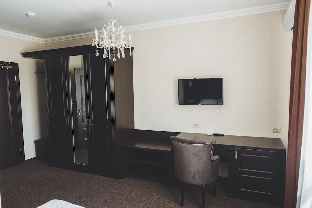 Oscar Hotel