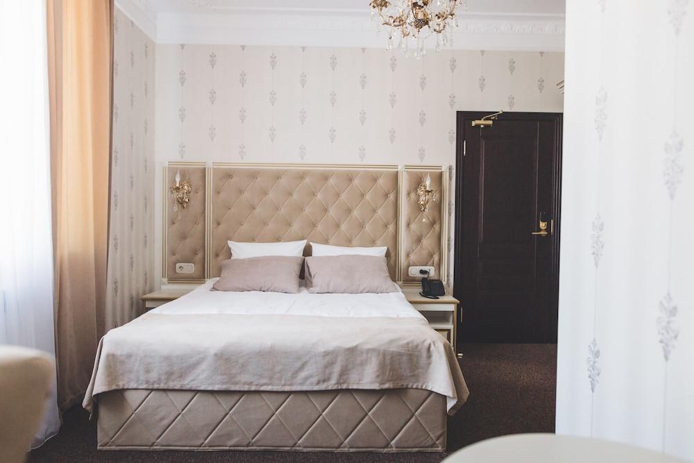 Oscar Hotel