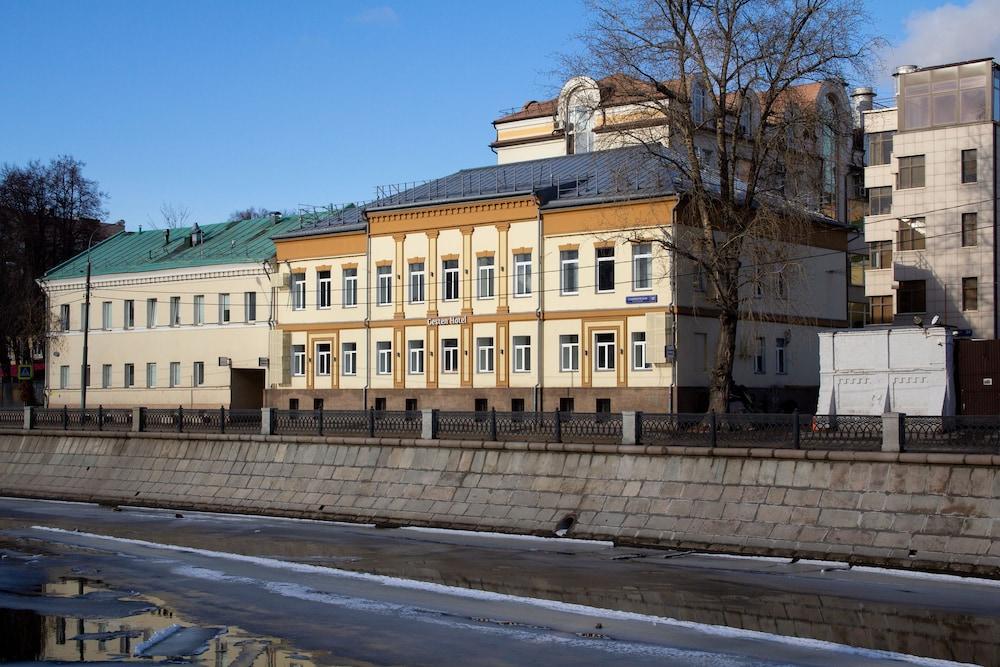 Gesten Hotel