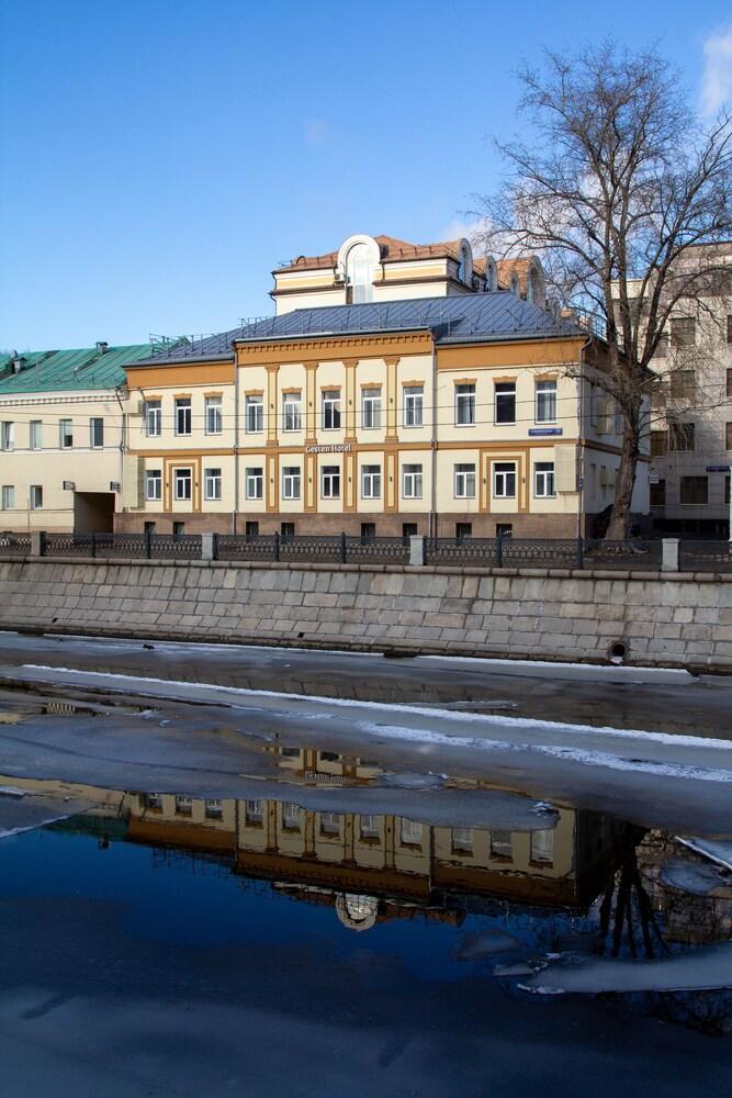 Gesten Hotel