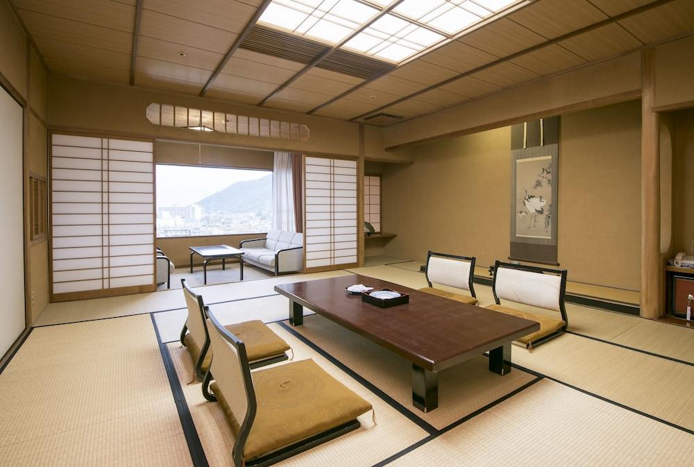 Isawa Tokiwa Hotel
