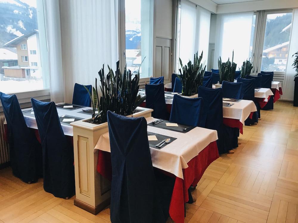 Park Hotel Bellevue Lenk