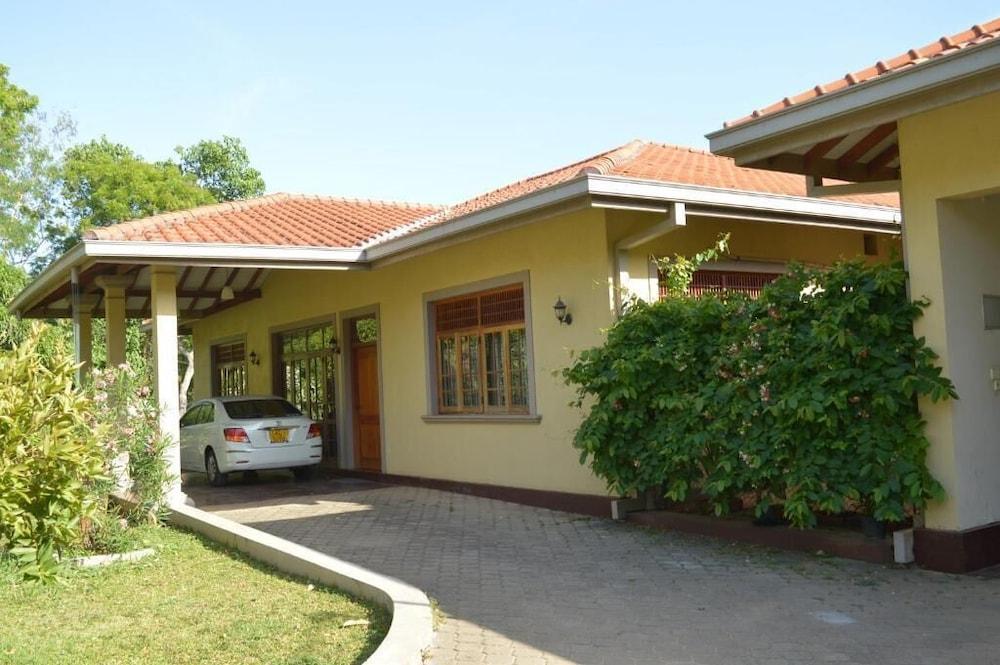 The Lake View Bungalow Yala