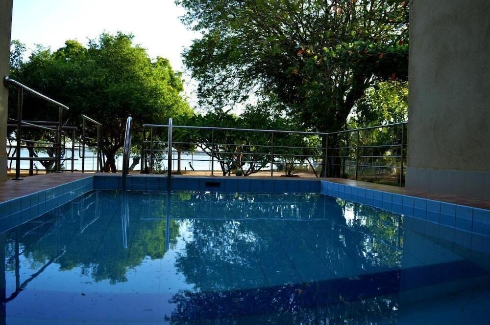 The Lake View Bungalow Yala
