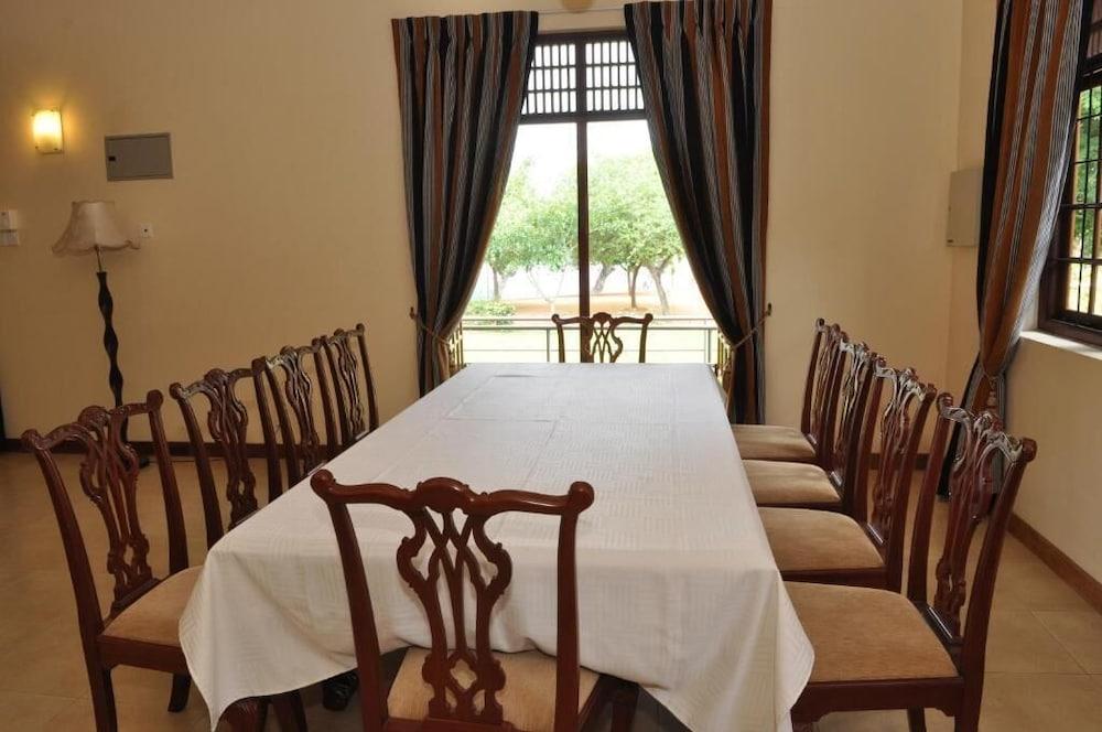 The Lake View Bungalow Yala