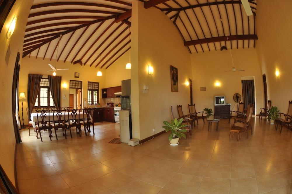 The Lake View Bungalow Yala