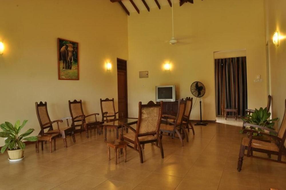The Lake View Bungalow Yala