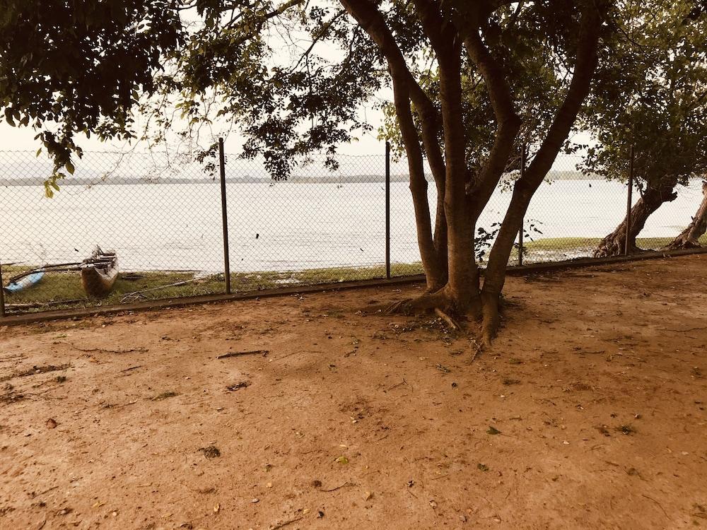 The Lake View Bungalow Yala
