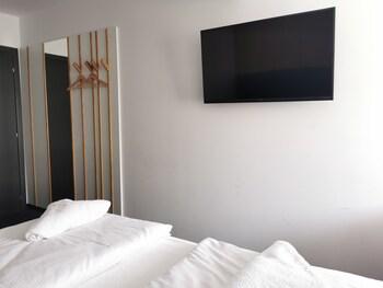 Cha Cha Rooms