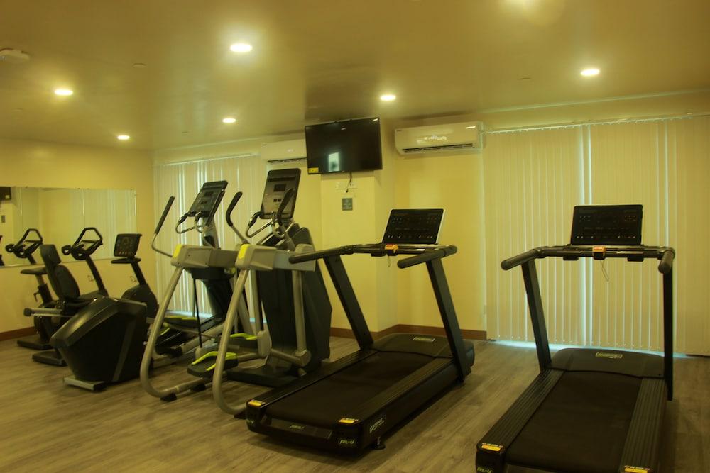 West Plaza Hotel at Lebuu Street
