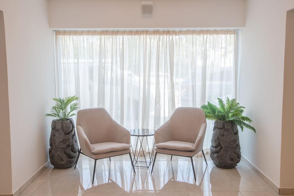 Bohemian Gardens Hotel