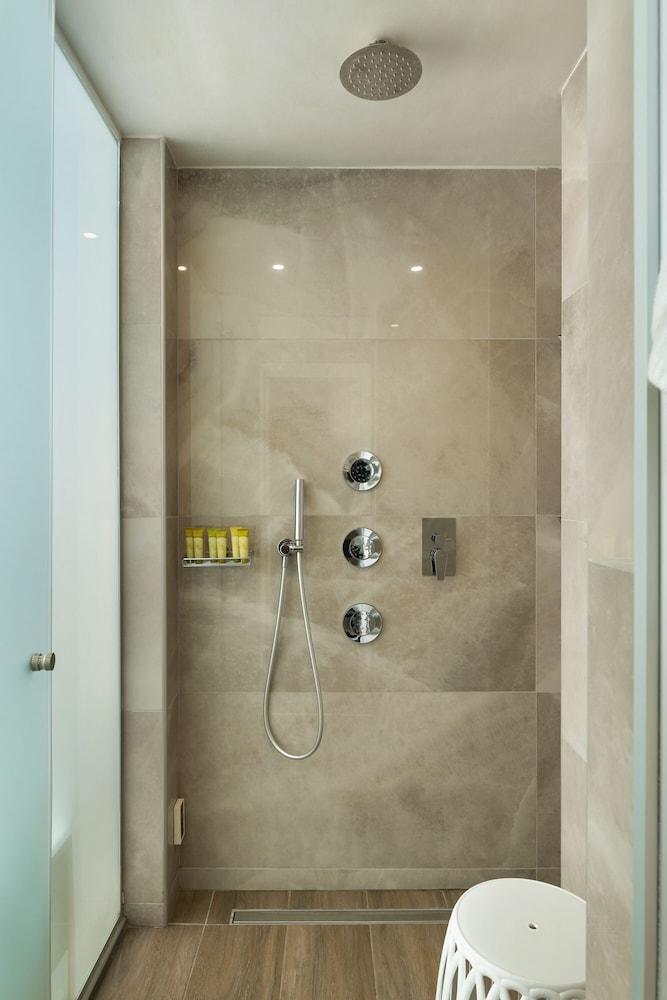 Elia Portou Luxury Residence