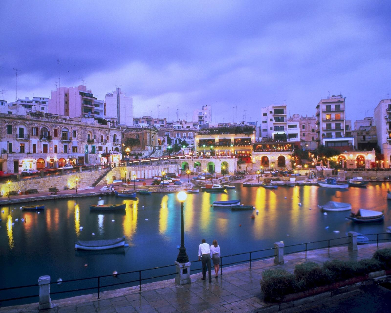 THE Ultimate Luxury, Sliema With Pool