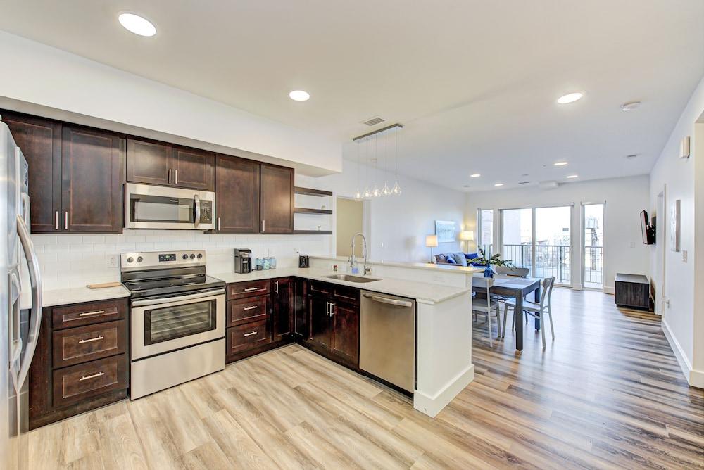 Renaissance Place Condos by Barsala