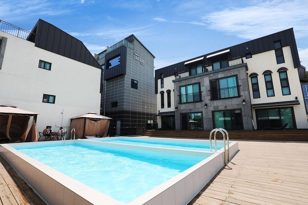 Ruhe Pool Villa