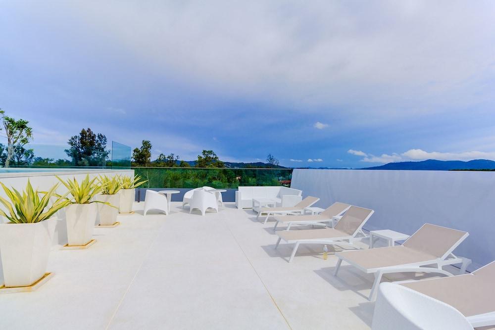 Oceanstone by Holy Cow