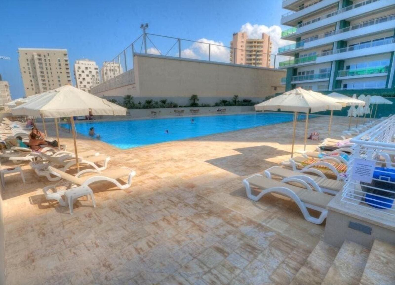 Seafront LUX Apart inc Pool, Upmarket Area