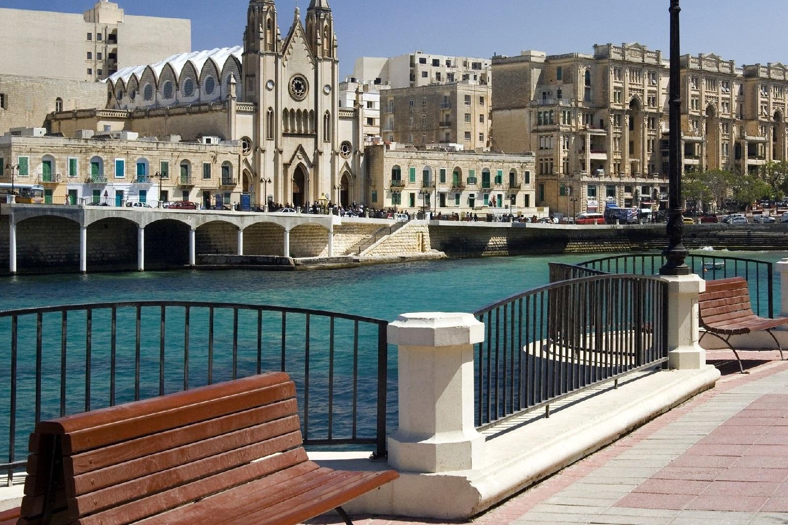 Seafront LUX Apart inc Pool, Upmarket Area