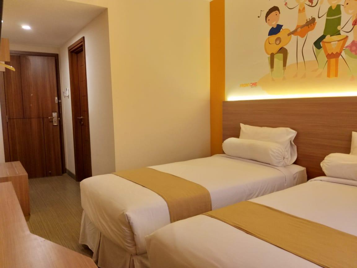 Front One Hotel