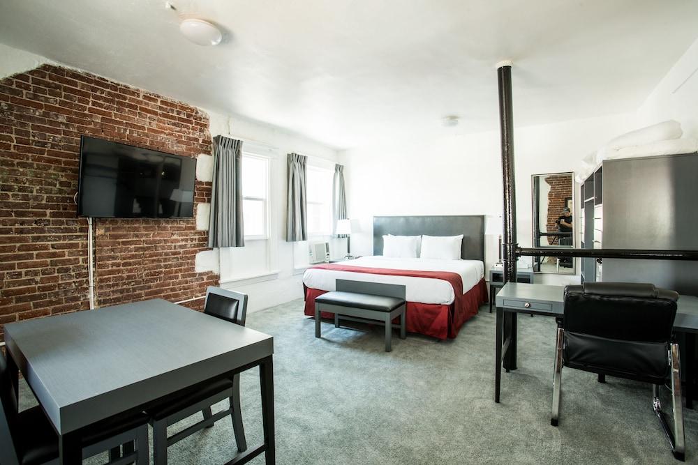 American Hotel