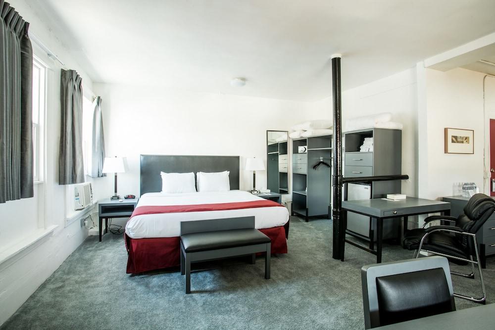 American Hotel