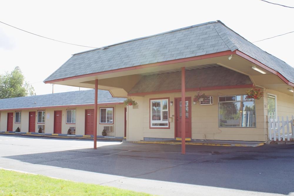 Chalet Motel