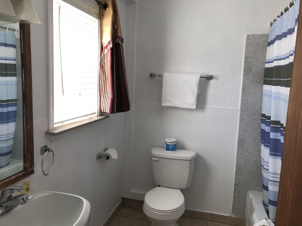 Chalet Motel