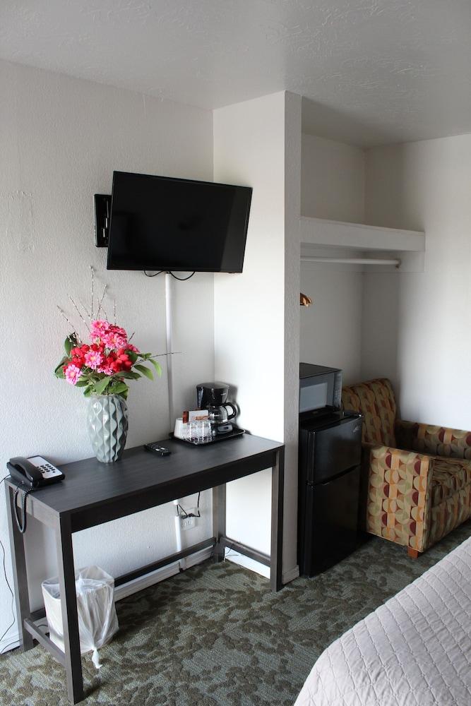 Chalet Motel