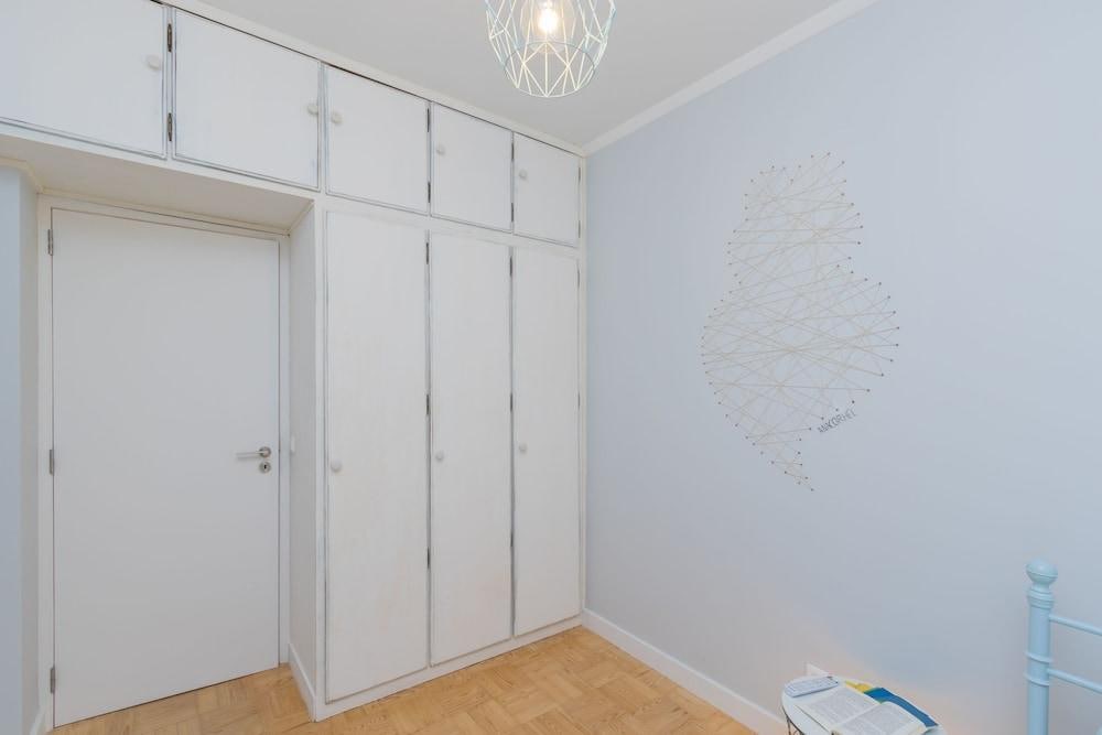 Bed and Breakfast Lisbon Airport Hostel