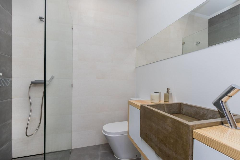 Bed and Breakfast Lisbon Airport Hostel