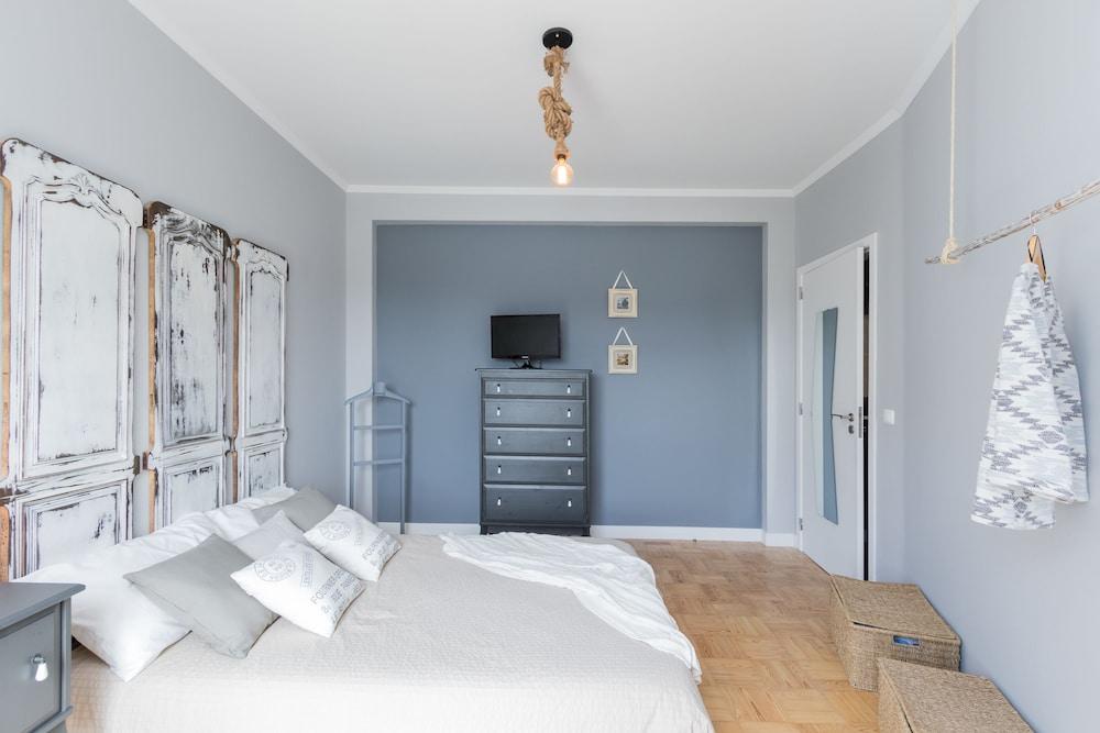 Bed and Breakfast Lisbon Airport Hostel