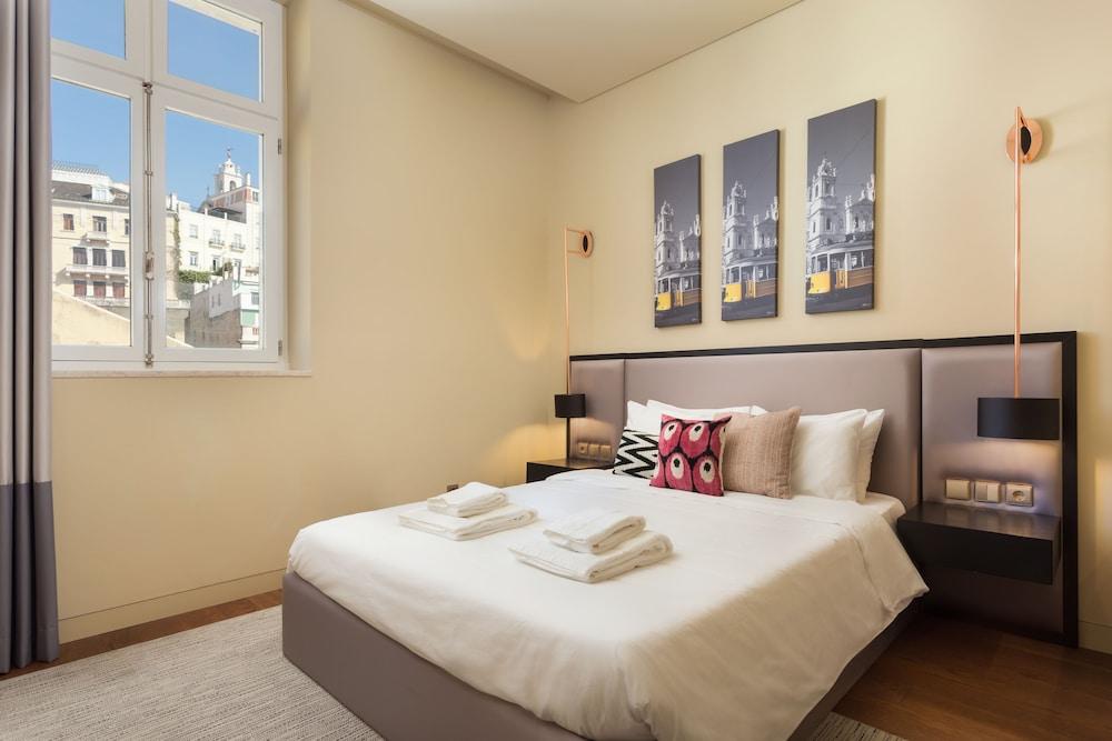 8 Building by Finestay